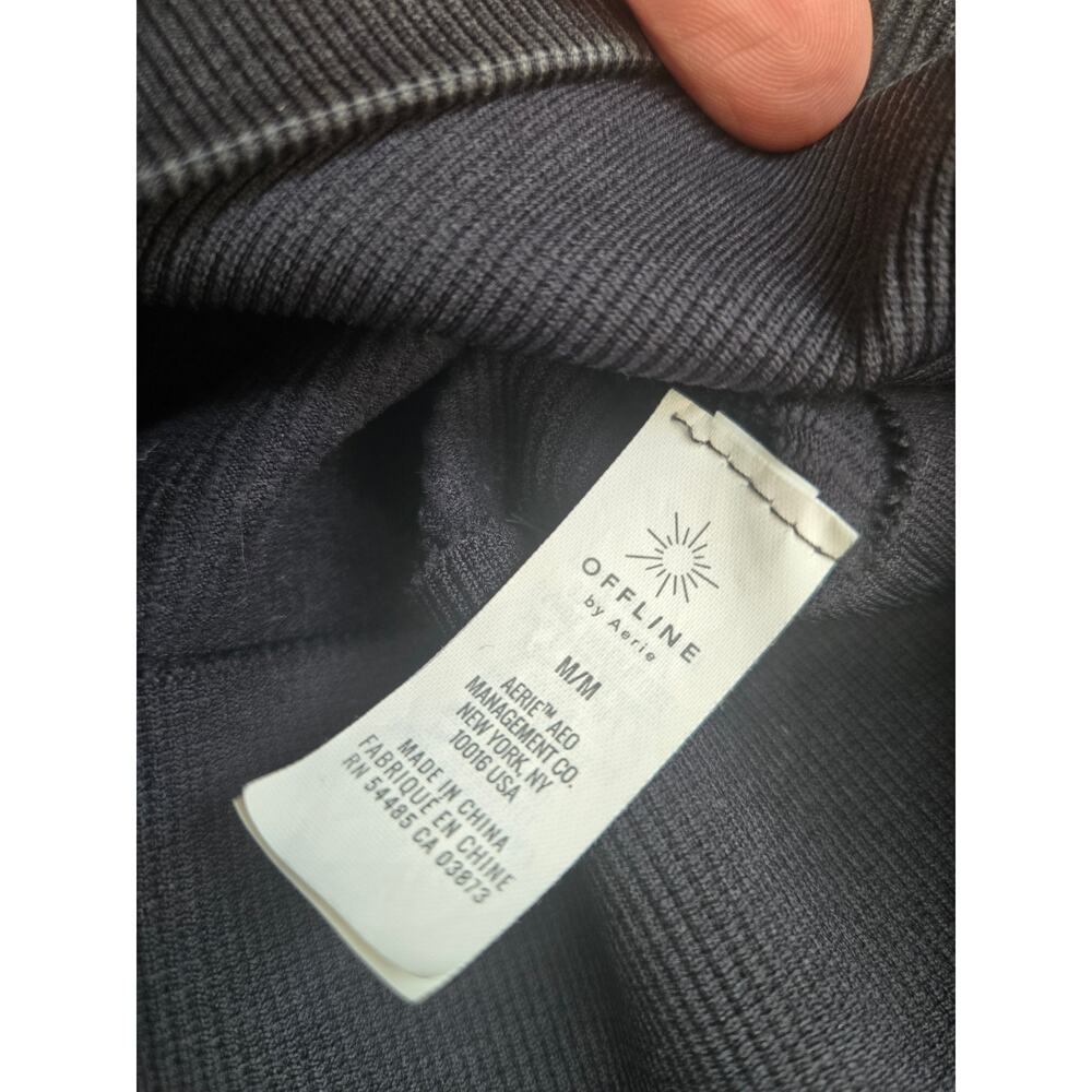 OFFLINE by Aerie Ribbed Seamless Long Sleeve Cropped Athletic Top Black M - Picture 6 of 10